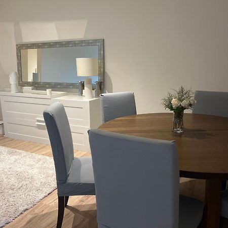 Modern Double Room With Private Balcony Монтижу Экстерьер фото