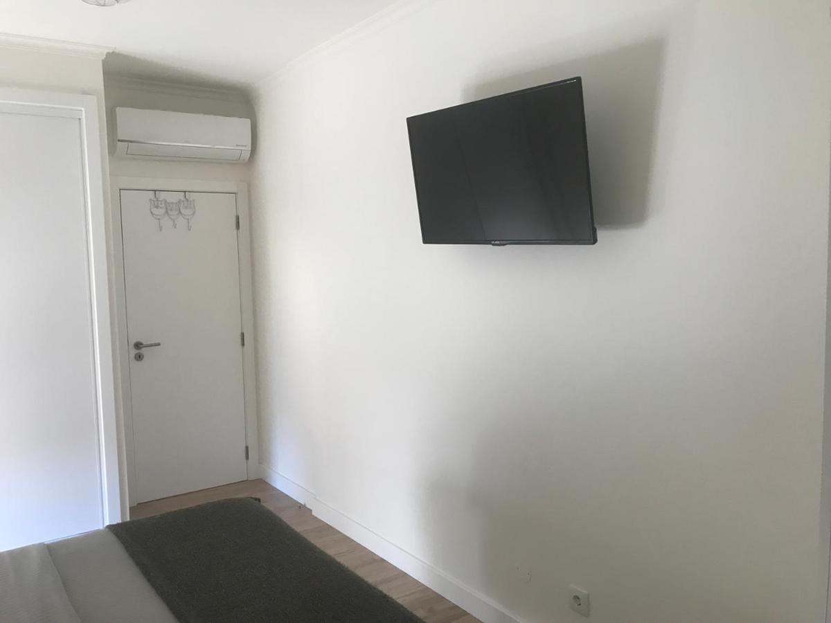 Modern Double Room With Private Balcony Монтижу Экстерьер фото