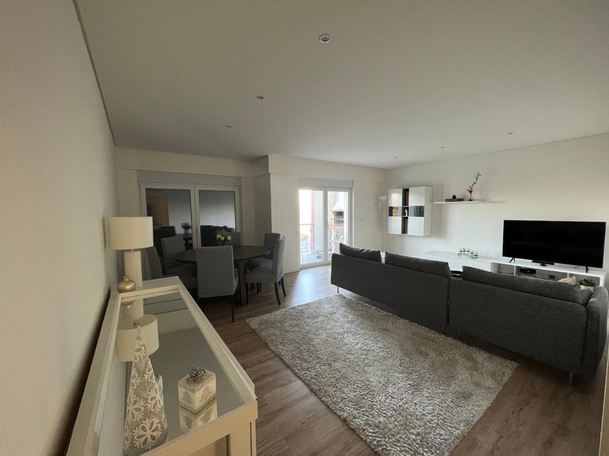 Modern Double Room With Private Balcony Монтижу Экстерьер фото