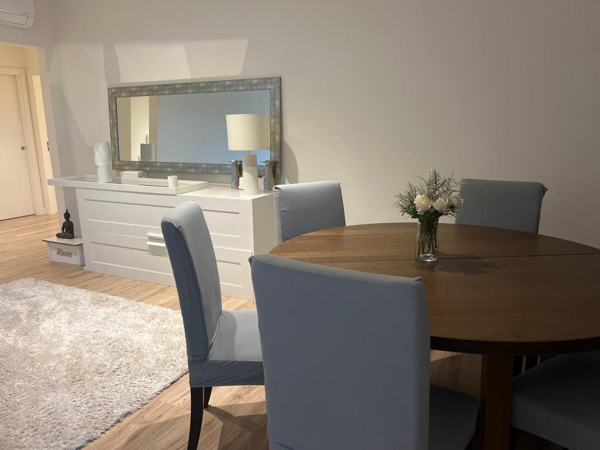 Modern Double Room With Private Balcony Монтижу Экстерьер фото