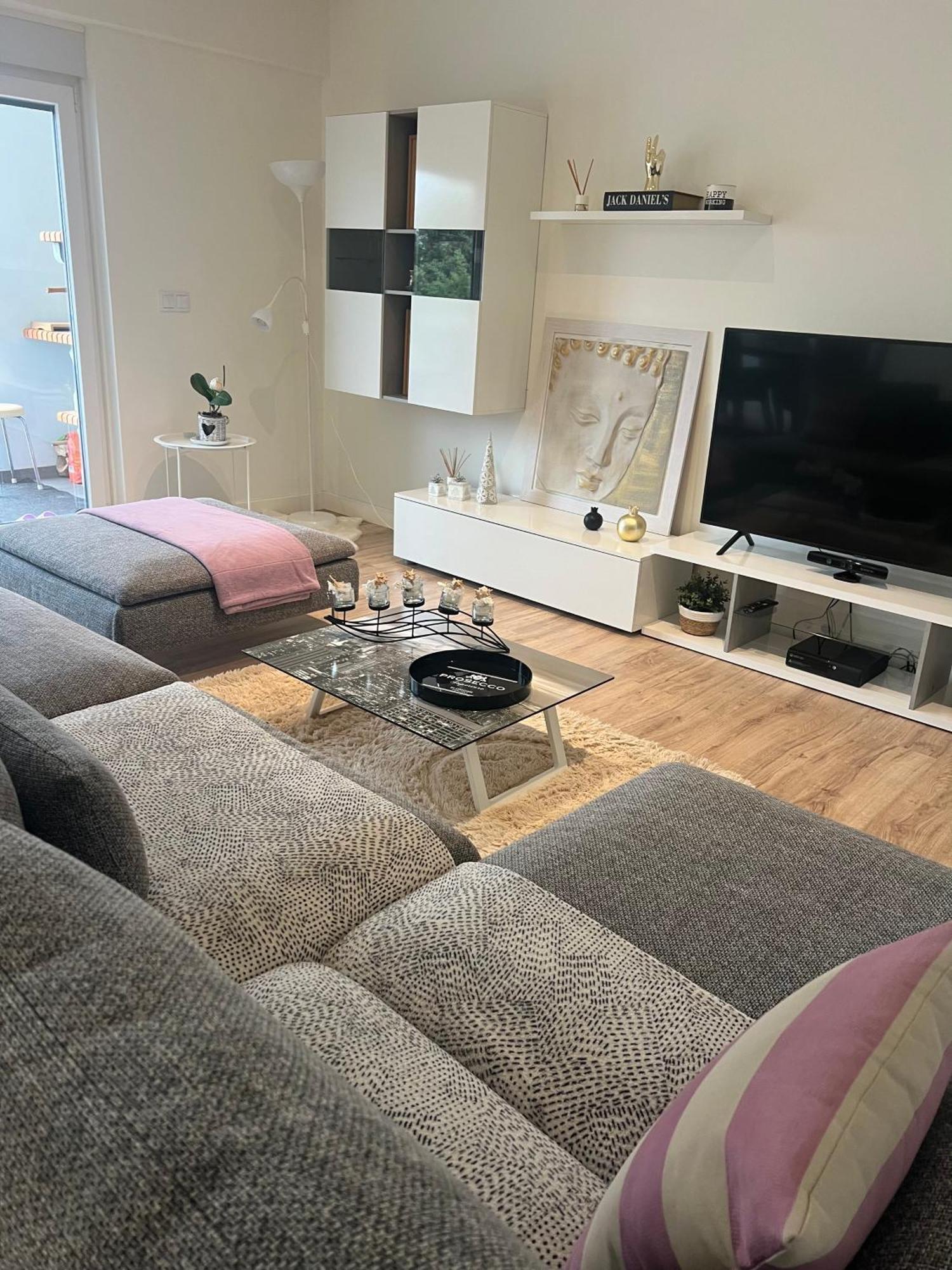 Modern Double Room With Private Balcony Монтижу Экстерьер фото